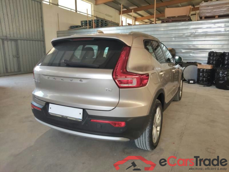 VOLVO XC40 / 2021 / 5P / FUORISTRADA T2 AUTOMATICO CORE N1 #2