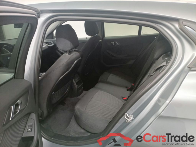 BMW 1 Reeks Hatch 118iA (100 kW) 5d #3