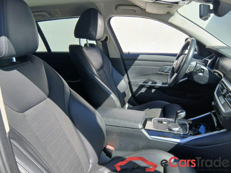 BMW Serie 3 / 2019 / 5P / familiar 320d Auto.Touring #6
