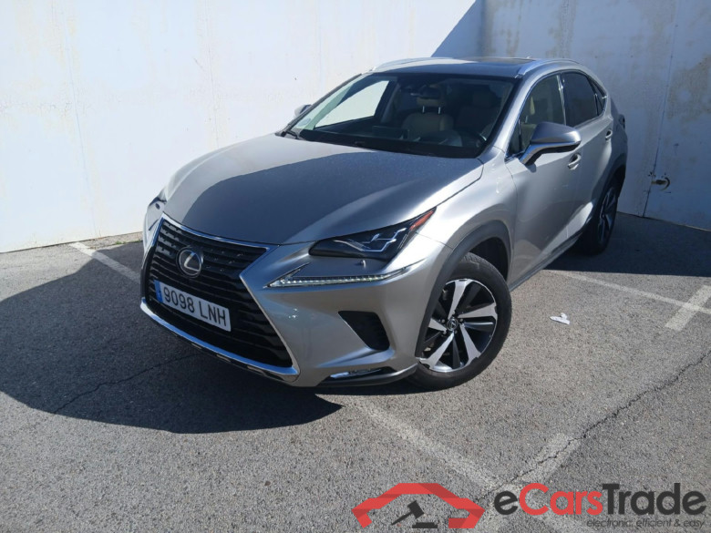 LEXUS NX / 2017 / 5P / todoterreno 2.5 300h Luxury 4WD