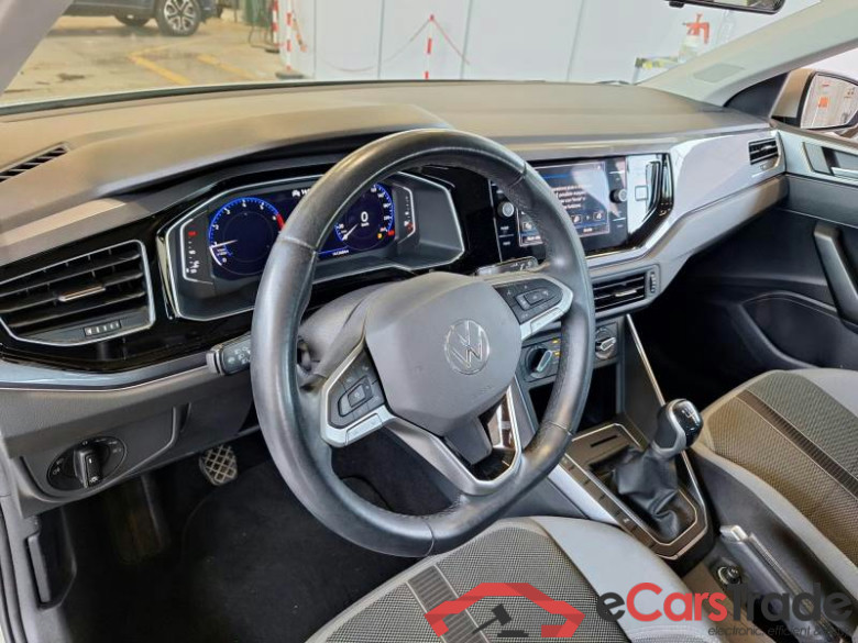VOLKSWAGEN POLO / 2021 / 5P / BERLINA 1.0 TSI STYLE #3