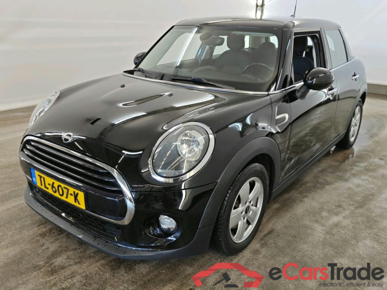 Mini Cooper 1.5i Aut. Navi KeylessGo Klima ...