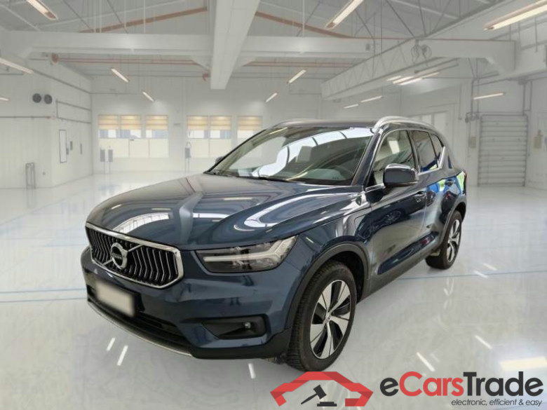 VOLVO XC40 / 2017 / 5P / SUV T5 PLUG-IN HYBRID AUTO RECH INSCRIP EXPR