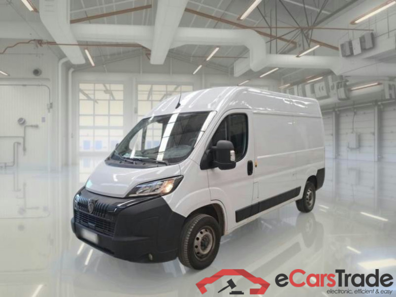 PEUGEOT BOXER / 2023 / 4P / FURGONE 2.2 BLUEHDI 120 SeS 330 L2H2