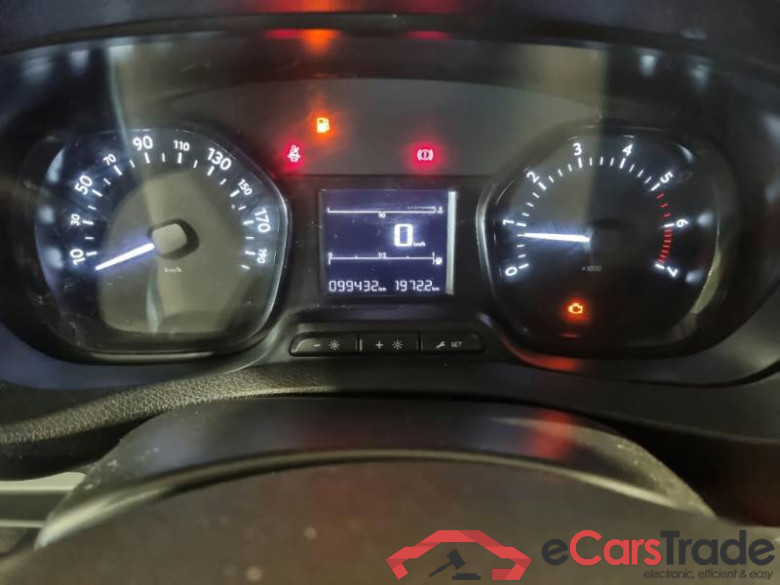 TOYOTA PROACE / 2016 / 5P / FURGONE 2.0D 122CV SeS MT L2 D 14Q COMFORT #4