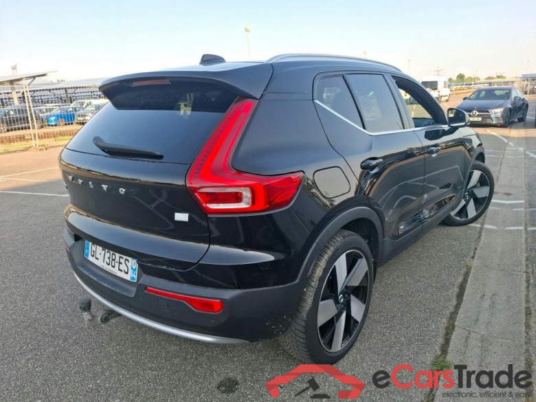 VOLVO XC40 / 2022 / 5P / SUV Recharge T5 262 DCT7 Ultimate #4