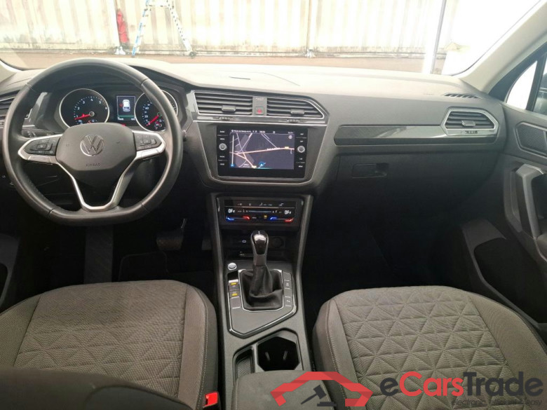 VOLKSWAGEN Tiguan / 2020 / 5P / SUV 1.5 TSI 150 DSG7 Life Busines #5