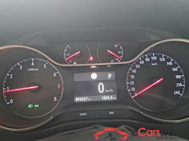 OPEL CROSSLAND X / 2017 / 5P / CROSSOVER 1.5 DIESEL 120CV INNOVATION SeS AT6 #4