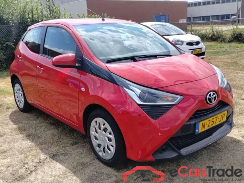 TOYOTA Aygo 1.0 VVT-i x-play #2