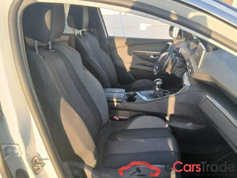 PEUGEOT 5008 / 2020 / 5P / todoterreno 1.5 BlueHDi 96kW (130CV) S&S Active #6