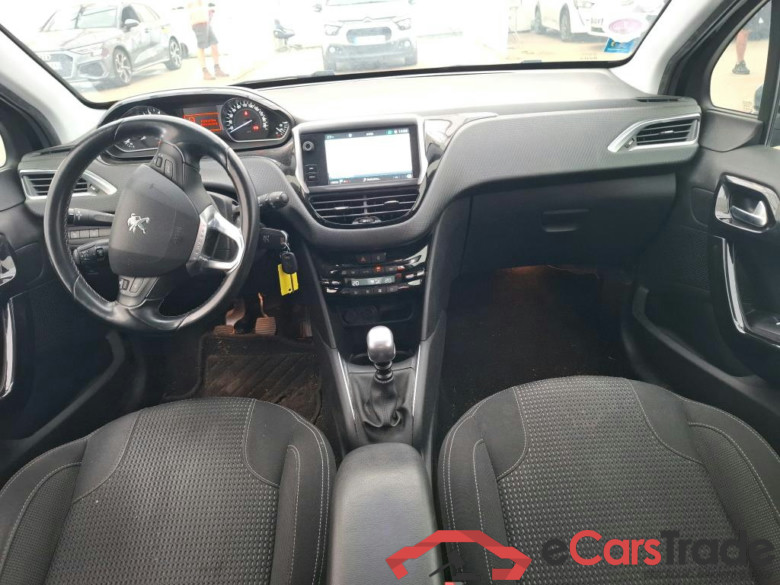 208 Allure Business 1.2 PureTech 110CV BVM6 E6dT #5