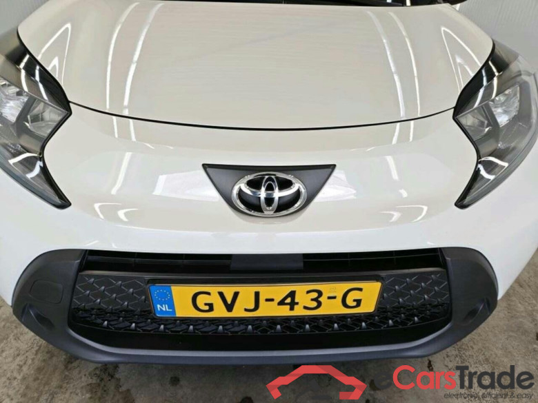 TOYOTA Aygo X 1.0 VVT-i MT Play #4