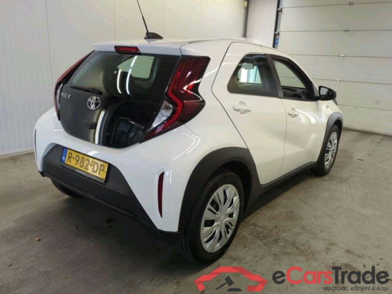 TOYOTA Aygo X 1.0 VVT-i MT Play #2