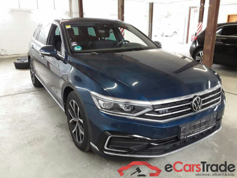 Volkswagen Passat Variant  #1