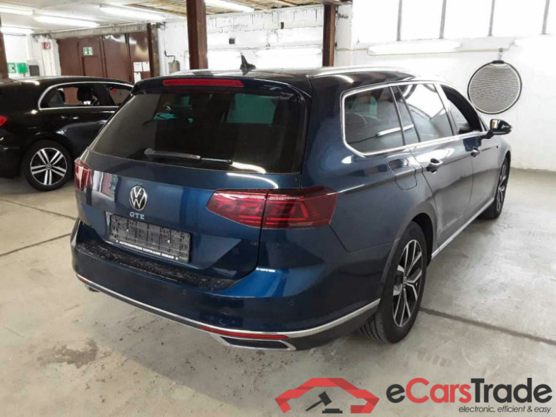 Volkswagen Passat Variant  #4
