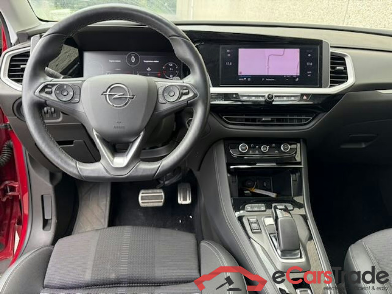 Opel Grandland Elegance 1.6-litre plug-in hybrid petrol 224 hp #5