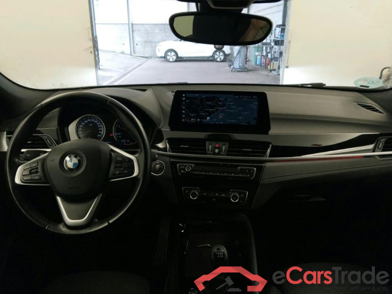 BMW X2 / 2017 / 5P / todoterreno sDrive18d #3