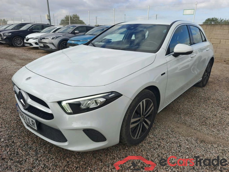 MERCEDES-BENZ Clase A / 2018 / 5P / berlina con portón A 250 e #1