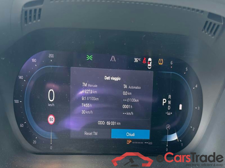 VOLVO XC60 / 2021 / 5P / FUORISTRADA B4 D AWD AUTOMATICO ULTIMATE DARK N1 #4