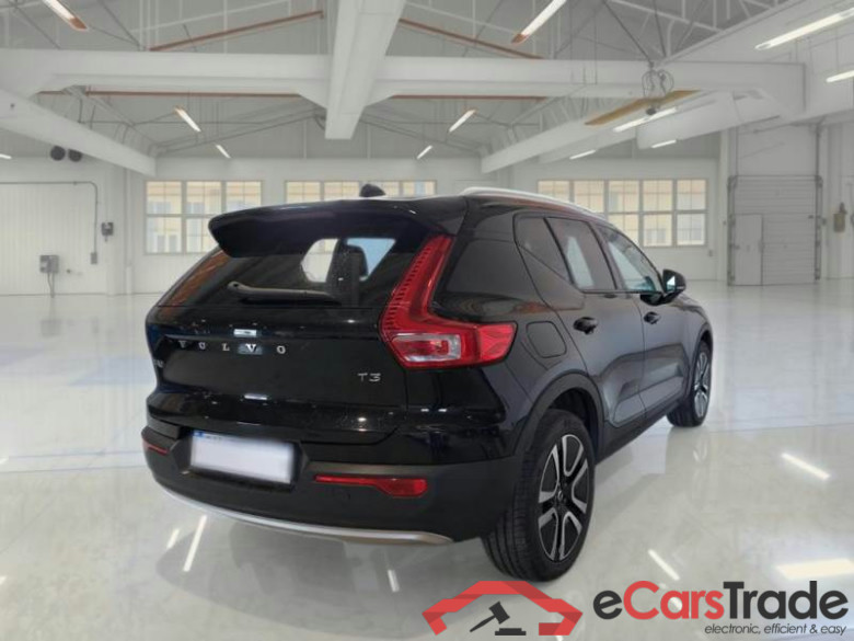 VOLVO XC40 / 2017 / 5P / SUV T3 GEATRONIC BUSINESS PLUS #2