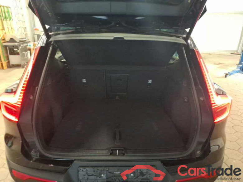 Volvo XC40 (2017->) DE - SUV5 B4 2WD EU6d, Plus Dark, (Facelift) 2022 - 2024 #2