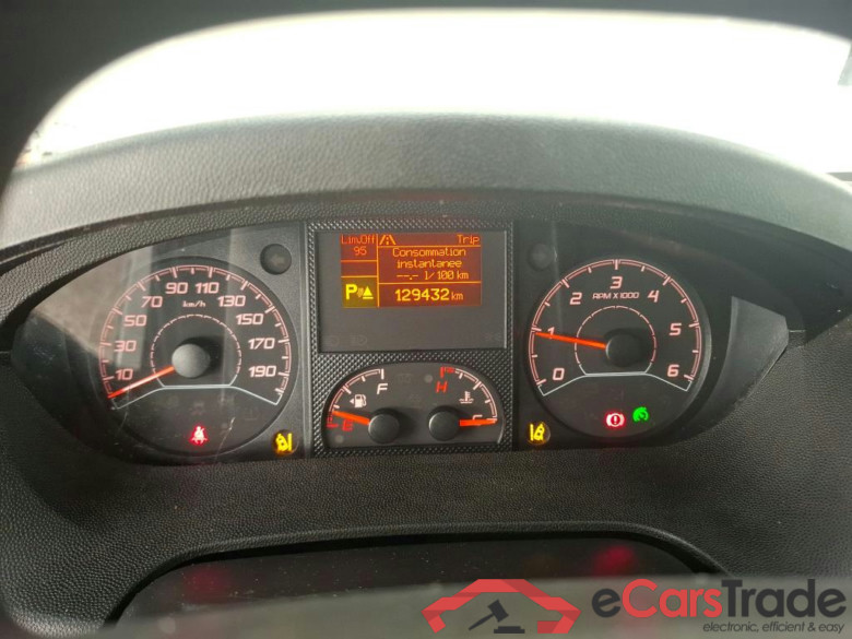PEUGEOT Boxer / 2014 / 4P / Fourgon tôlé BlueHDi 140 S&S ASPHALT 330 L2H2 #6