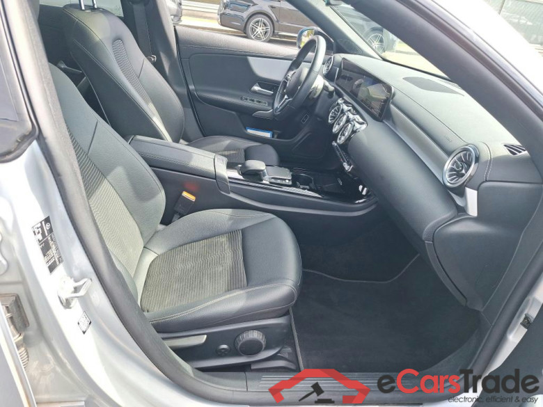 Mercedes CLA 200d Progressive Aut. Pano LED Widescreen Ambient Navi 1/2 Sport-Leather KeylessGo Camera Klima PDC ... #5