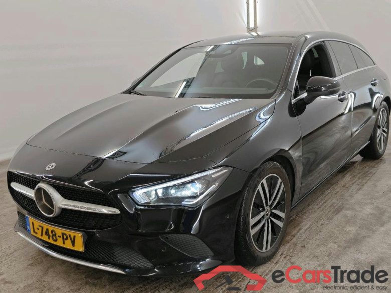 Mercedes-Benz CLA Shooting Brake CLA 200 d DCT Bus. Solution Luxury 5d