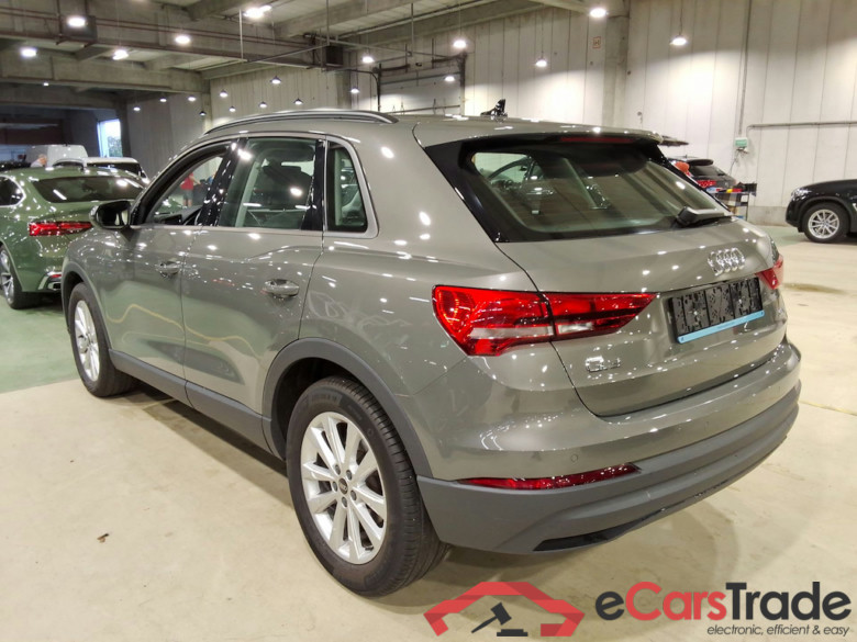 AUDI Q3 2.0 35 TDI S TRONIC BUS. ED. ATTRACTION #2