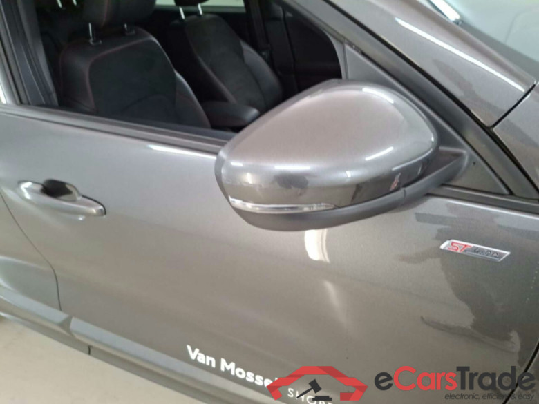 FORD KUGA 2.5 PHEV ST-LINE #6