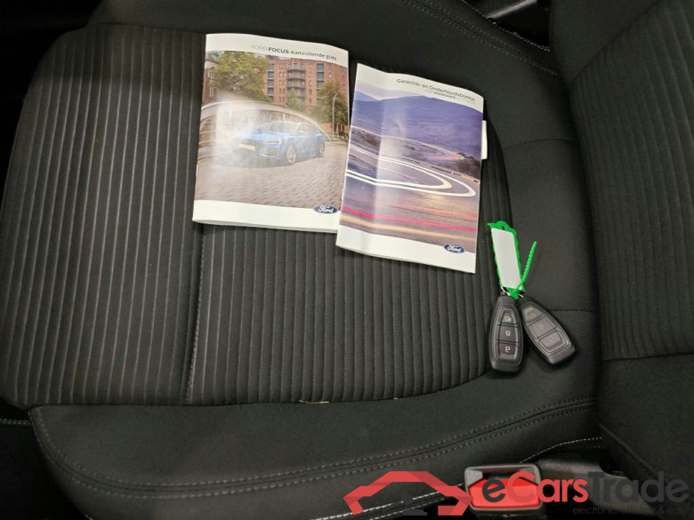 Ford Focus 1.0 EcoB Hybr 155pk Titanium X AT Wagon 5d #4