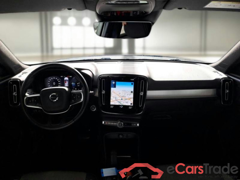 VOLVO XC40 / 2017 / 5P / SUV T4 PLUG-IN HYBRID AUTO RECH INSCRIP EXPR #3