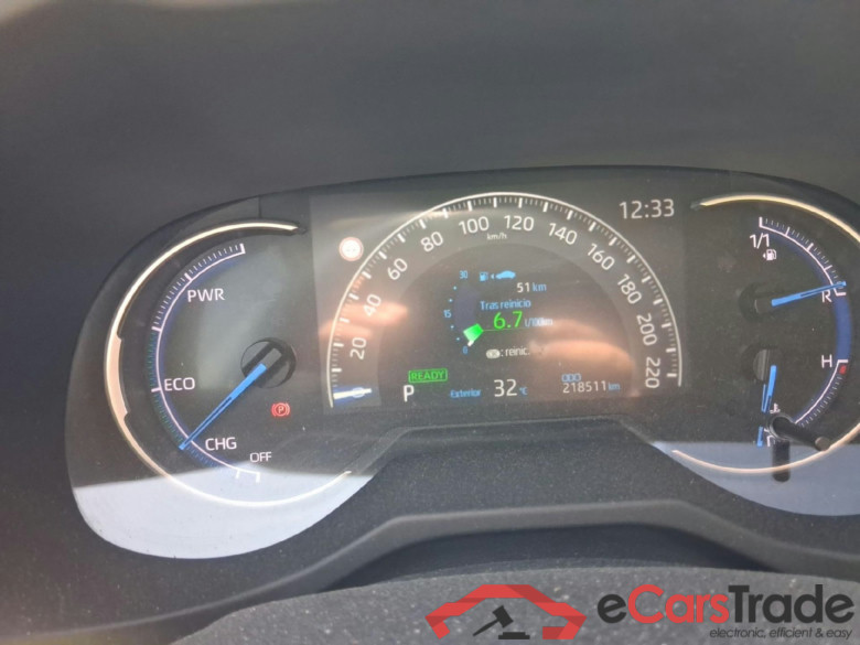 TOYOTA Rav4 / 2018 / 5P / todoterreno 2.5l 220H Advance 4WD #4