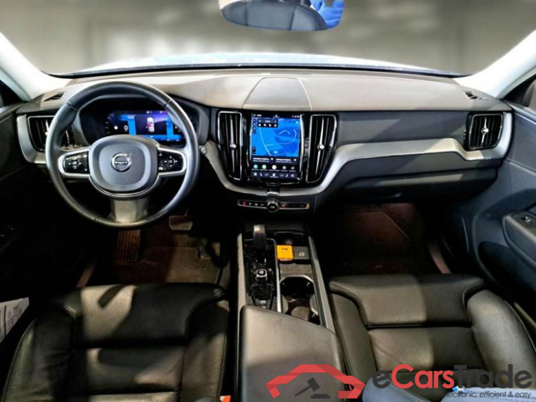 VOLVO XC60 / 2021 / 5P / SUV B4 D AWD automatico Plus Dark #3