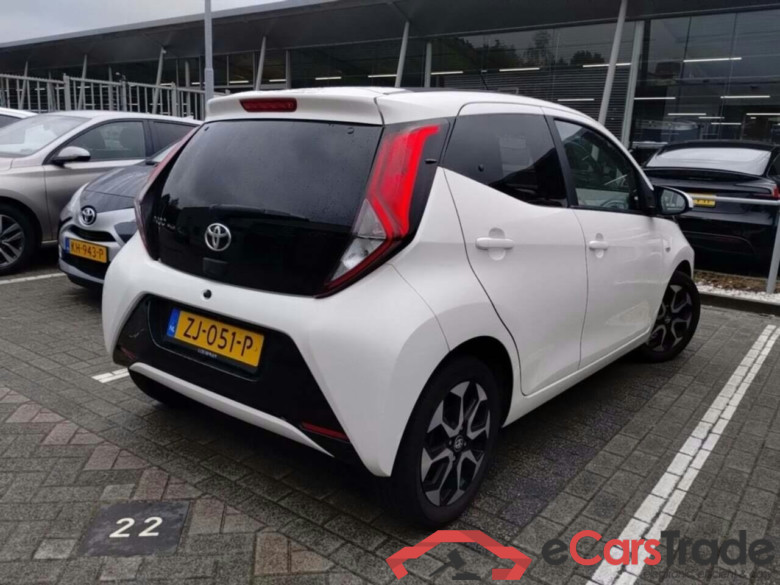 TOYOTA Aygo 1.0 VVT-i x-cite #4