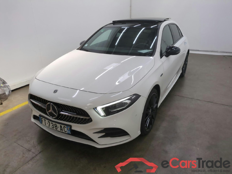 MERCEDES-BENZ Classe A Compact / 2018 / 5P / Berline A 250 e AMG Line 8G-DCT