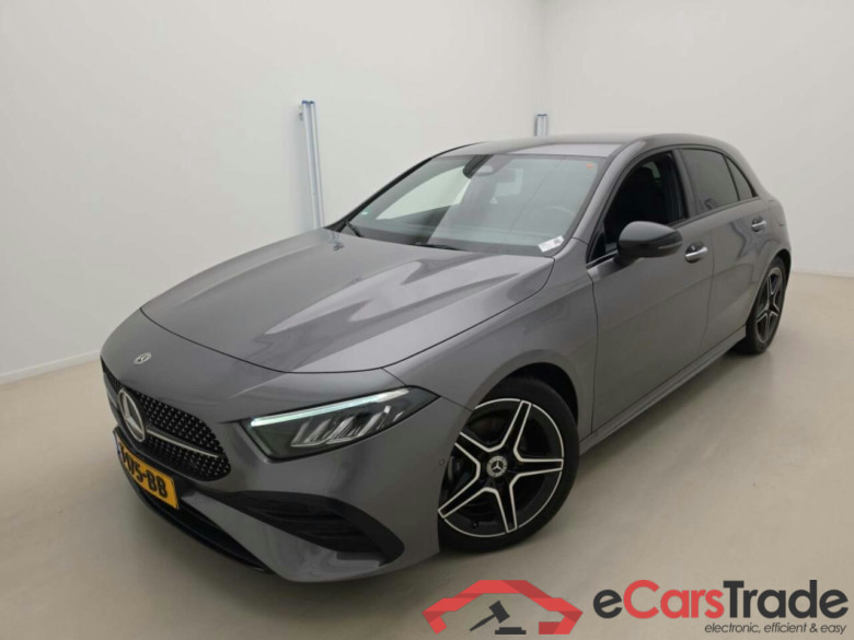 MERCEDES-BENZ A-klasse 180 AMG Line AUT. #1