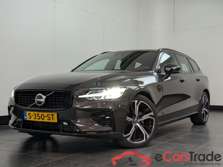 VOLVO V60 2.0 B4 Plus Dark #1