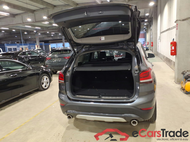 BMW X1 2.0 SDRIVE18DA (100KW) #3