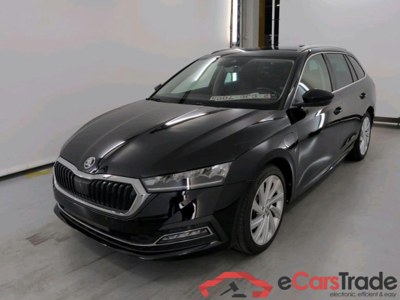 SKODA OCTAVIA COMBI 1.4 TSI PHEV 150KW DSG CLEVER #1