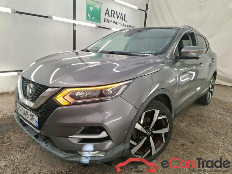 NISSAN Qashqai / 2017 / 5P / Crossover 1.3 DIG-T 140 Tekna #1
