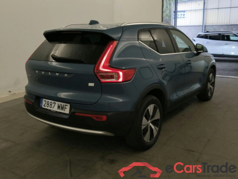 VOLVO XC40 / 2021 / 5P / todoterreno 1.5 T4 Recharge PHEV Core Auto #2