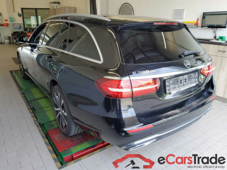 Mercedes-Benz E T-Modell (BM 213)(06.2016->) DE - Kb5 E 300 de EU6d, 4Matic Avantgarde, (Facelift) 2020 - 2023 #4