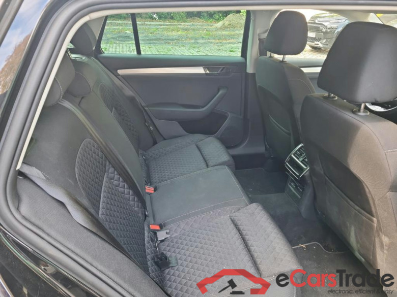 SKODA Superb 2.0 CRTDI 110KW CLEVER #6