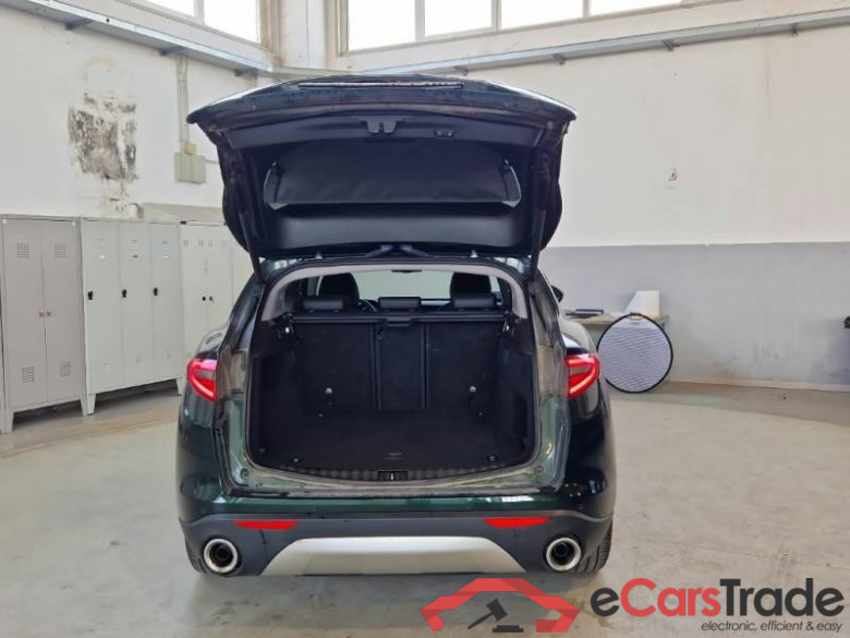 ALFA ROMEO STELVIO / 2017 / 5P / SUV 2.2 TURBO DIES 190CV EXECUTIVE AT8 RWD #5