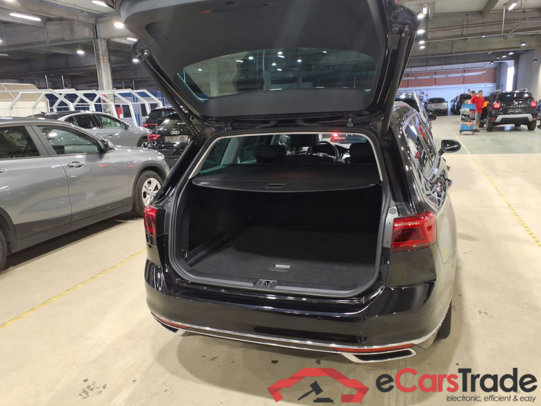 VOLKSWAGEN PASSAT VARIANT 2.0 TDI SCR MSQ 110KW VARIANT ELEGANCE B #3