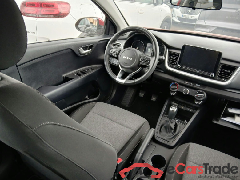 KIA Stonic / 2017 / 5P / todoterreno 1.0 T-GDi 74kW (100CV) MHEV MT Concept #3