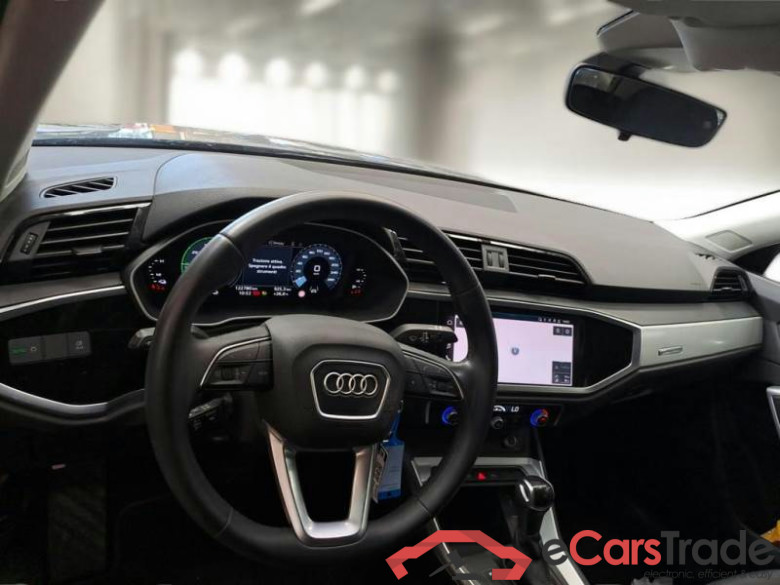 AUDI Q3 / 2018 / 5P / SUV 45 TFSI E S TRONIC BUSINESS #3