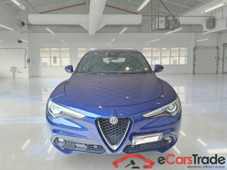 ALFA ROMEO STELVIO / 2017 / 5P / SUV 2.2 TD 190 CV SUPER BUSINESS AT8 Q4 #6