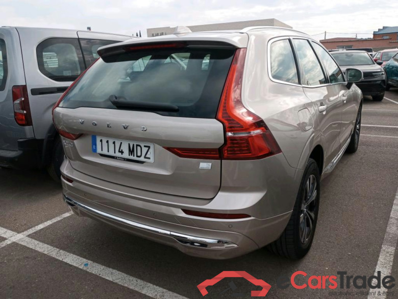 VOLVO XC60 / 2017 / 5P / todoterreno 2.0 T6 AWD Recharge Core Auto #2